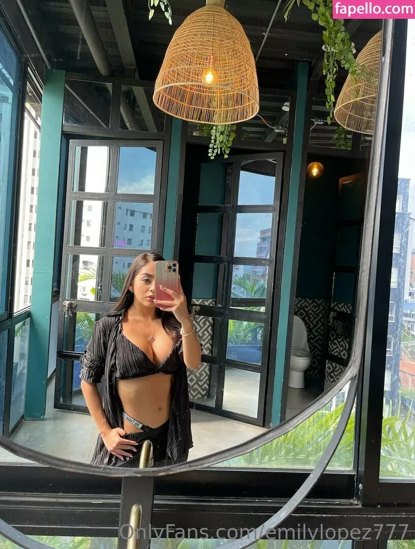 emsexylips / emskorup Onlyfans Photo Gallery 