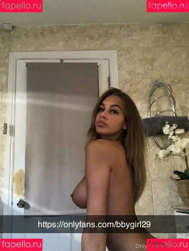 Kyia Peters Basildon / _kyia._ / bbygirl29 / kyia13833672 Onlyfans Photo Gallery 