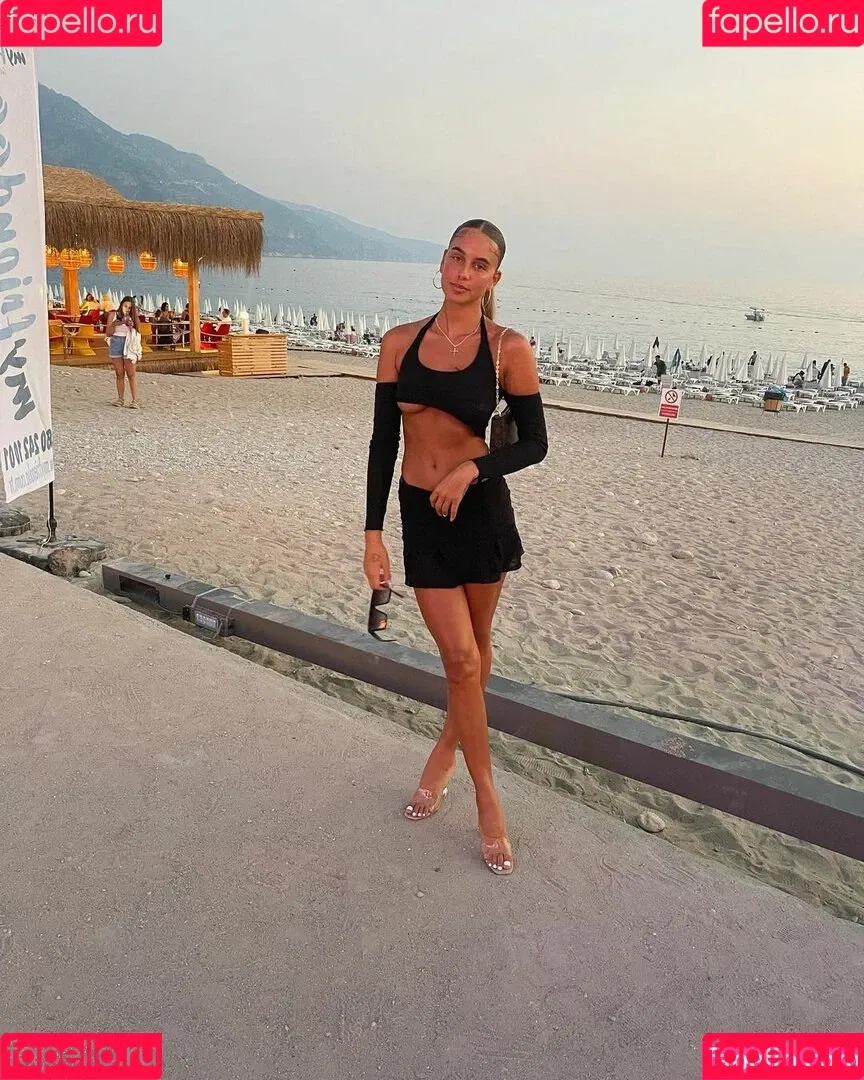 Kyia Peters Basildon / _kyia._ / bbygirl29 / kyia13833672 Onlyfans Photo Gallery 