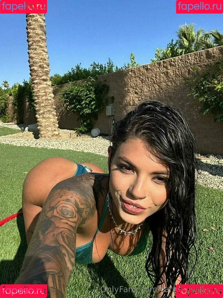 carmencalientefanpage / carmencalixxx Onlyfans Photo Gallery 