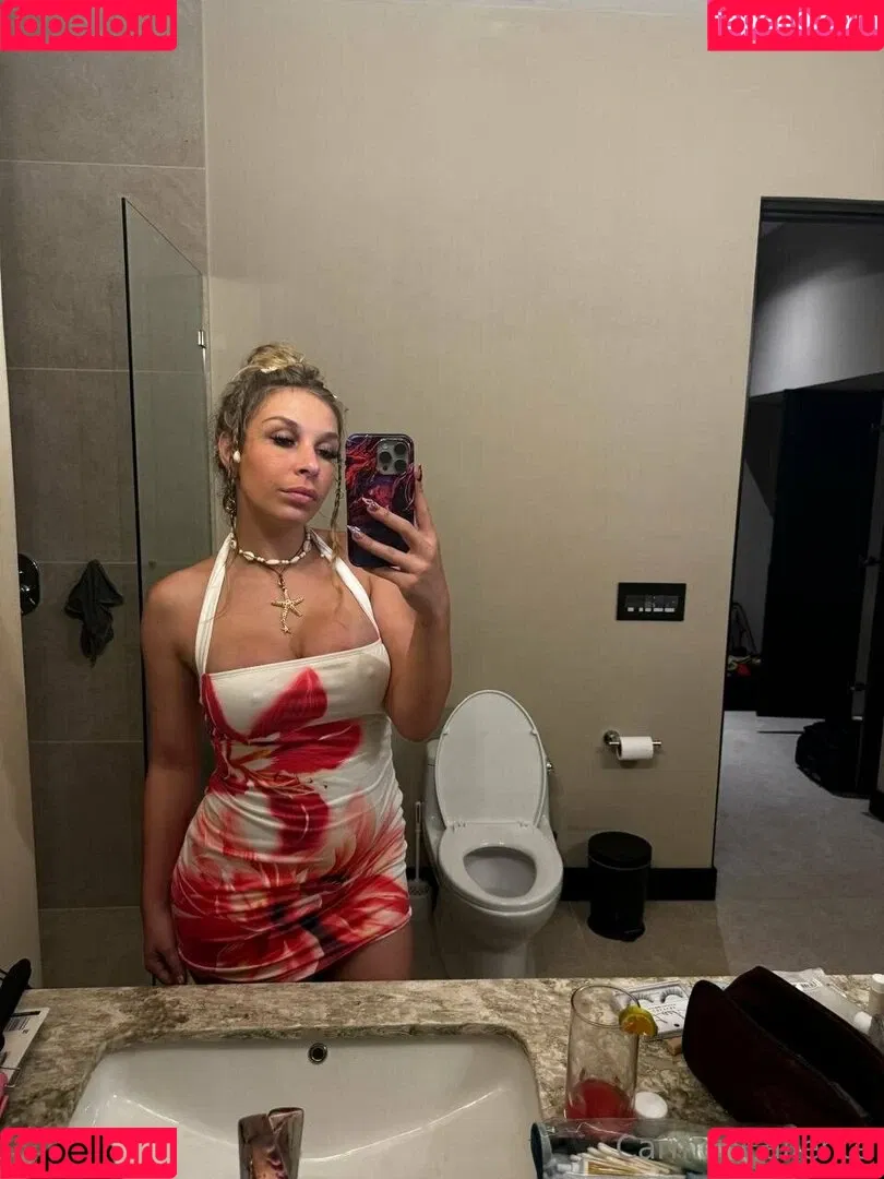 carmencalientefanpage / carmencalixxx Onlyfans Photo Gallery 