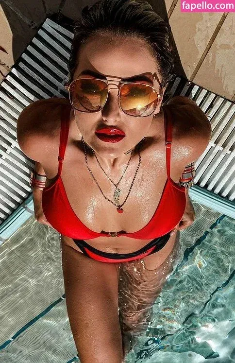 S H A N E L / shanel_elle / syshanel Onlyfans Photo Gallery 