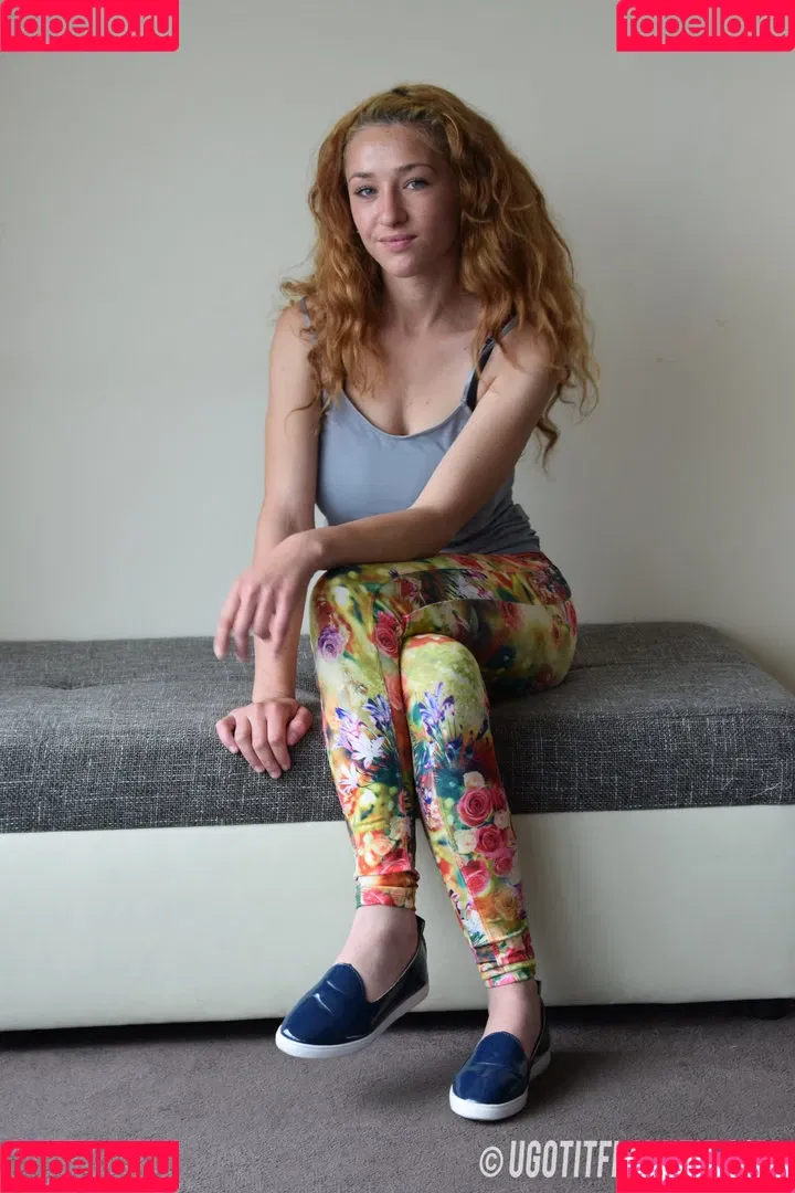 Leicester girl Emma S / Ugotitflauntit Onlyfans Photo Gallery 