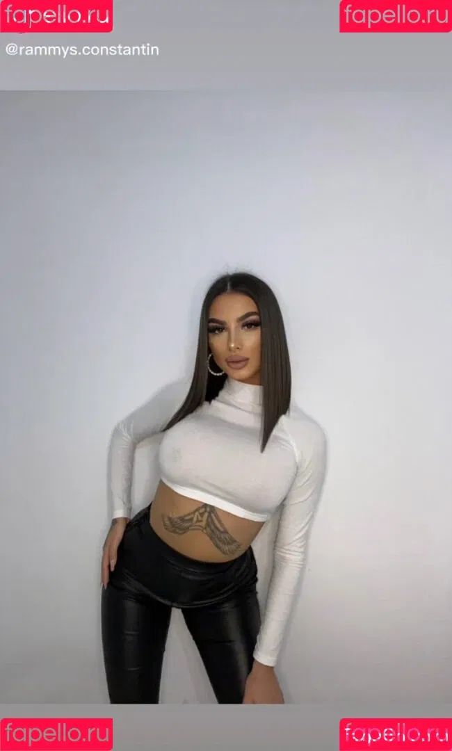 Leicester girl Emma S / Ugotitflauntit Onlyfans Photo Gallery 