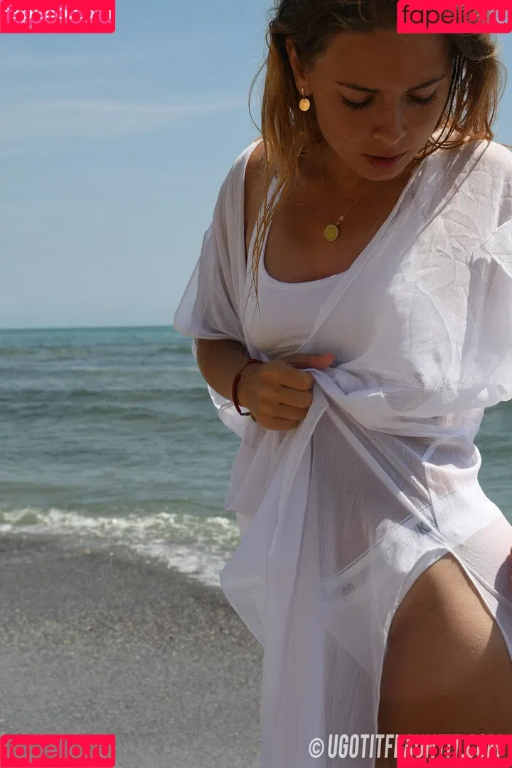 Leicester girl Emma S / Ugotitflauntit Onlyfans Photo Gallery 