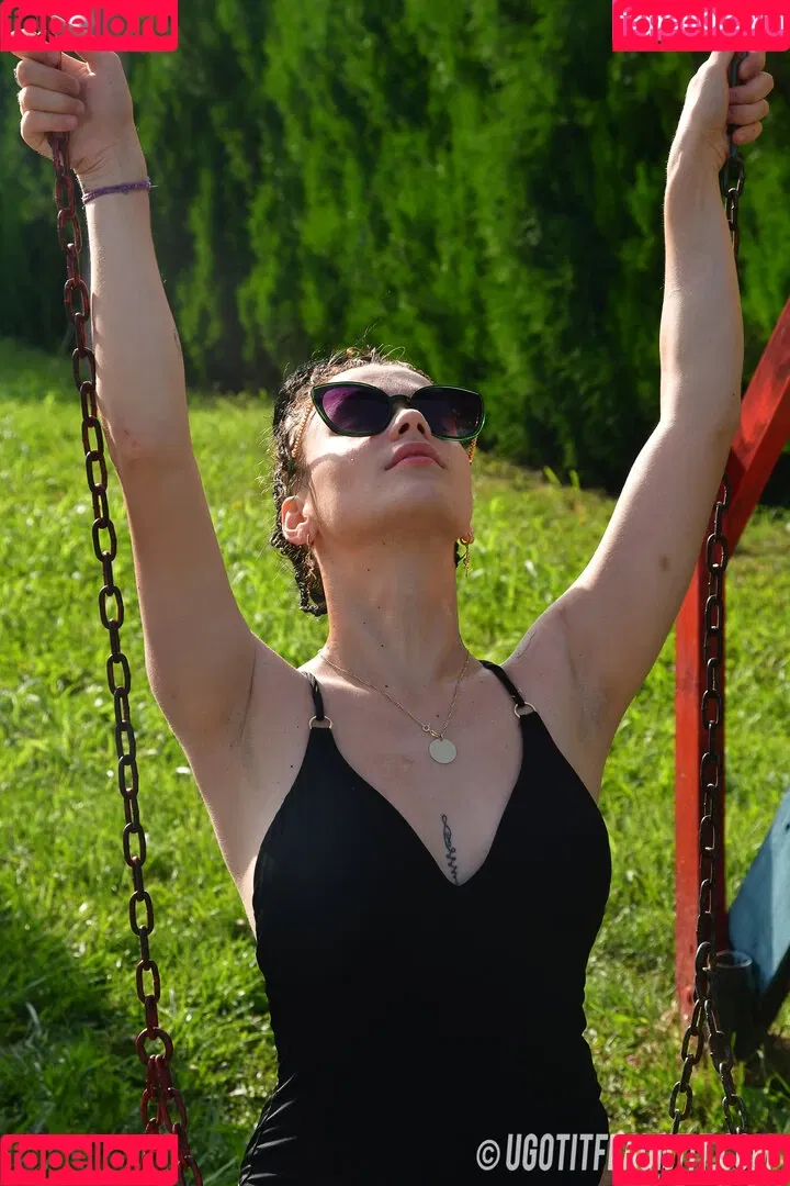 Leicester girl Emma S / Ugotitflauntit Onlyfans Photo Gallery 