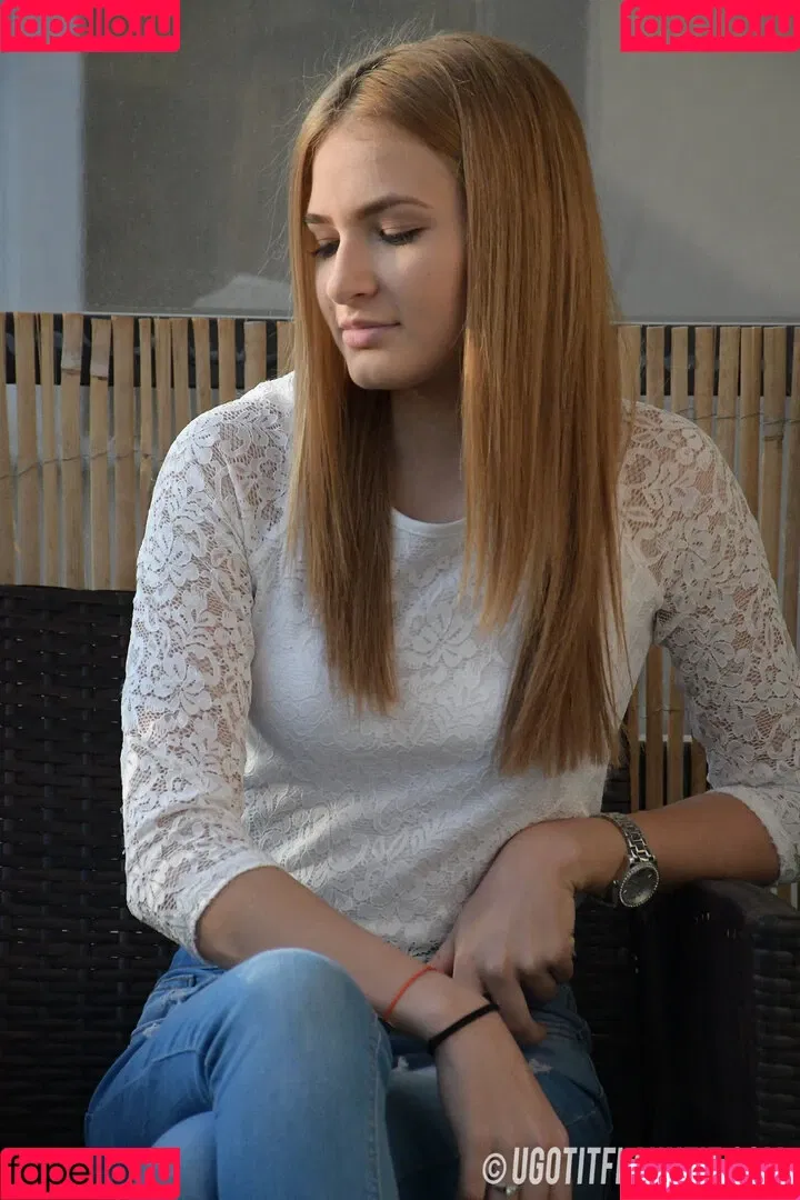 Leicester girl Emma S / Ugotitflauntit Onlyfans Photo Gallery 