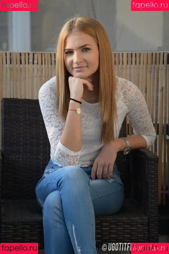 Leicester girl Emma S / Ugotitflauntit Onlyfans Photo Gallery 