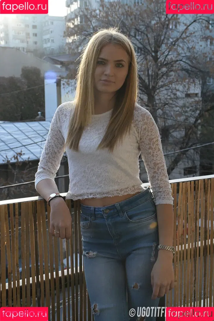 Leicester girl Emma S / Ugotitflauntit Onlyfans Photo Gallery 