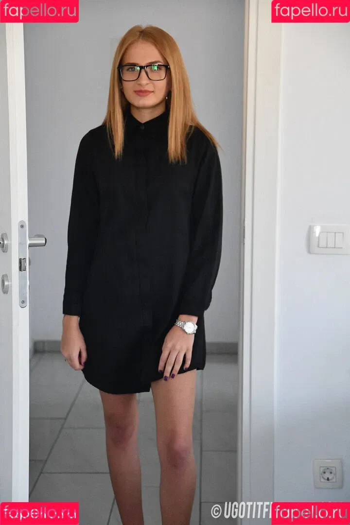 Leicester girl Emma S / Ugotitflauntit Onlyfans Photo Gallery 