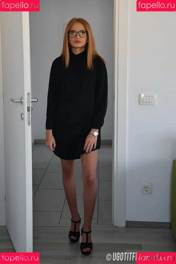 Leicester girl Emma S / Ugotitflauntit Onlyfans Photo Gallery 