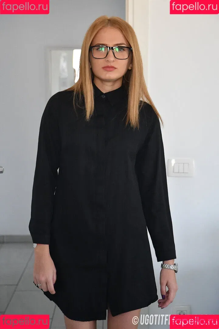 Leicester girl Emma S / Ugotitflauntit Onlyfans Photo Gallery 