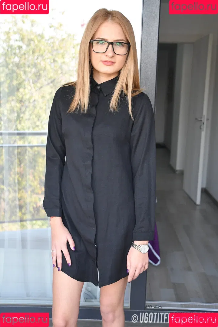 Leicester girl Emma S / Ugotitflauntit Onlyfans Photo Gallery 