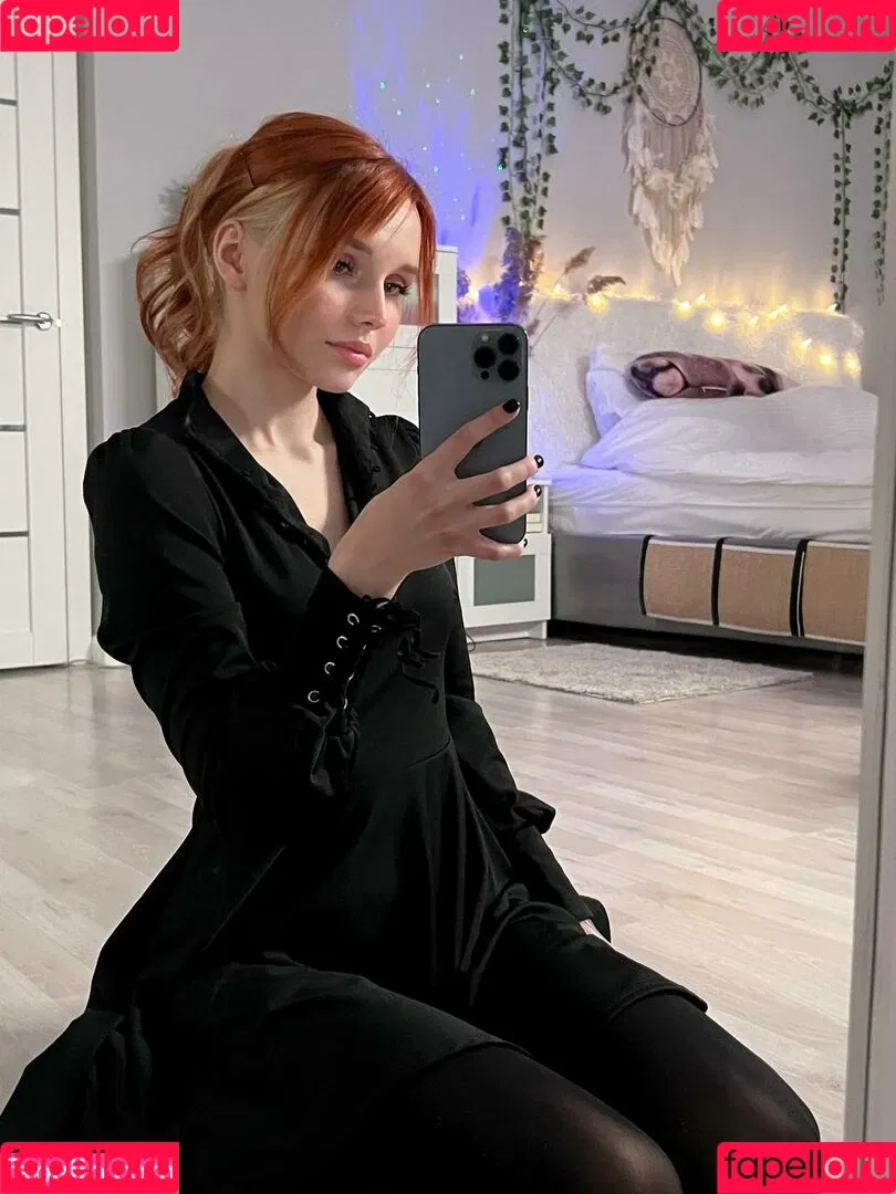 smorodinova Onlyfans Photo Gallery 