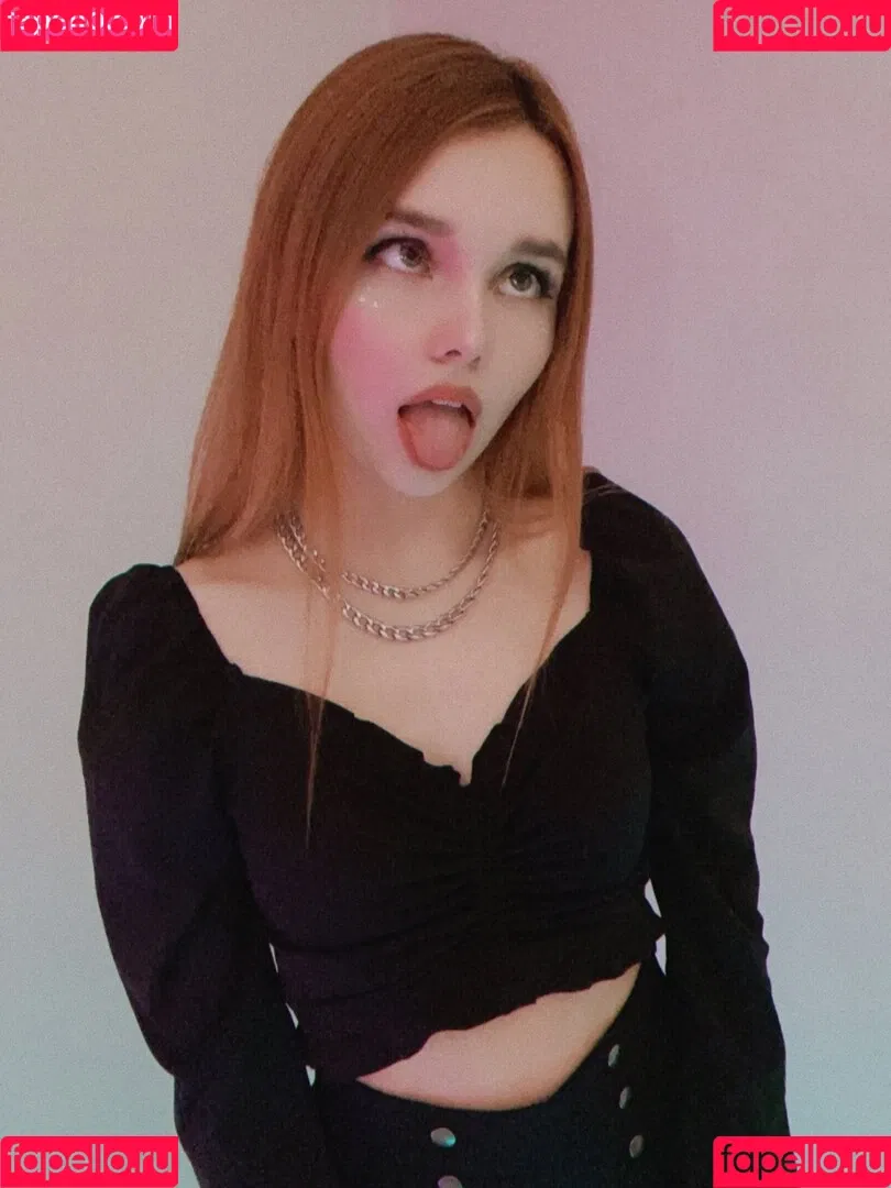 smorodinova Onlyfans Photo Gallery 