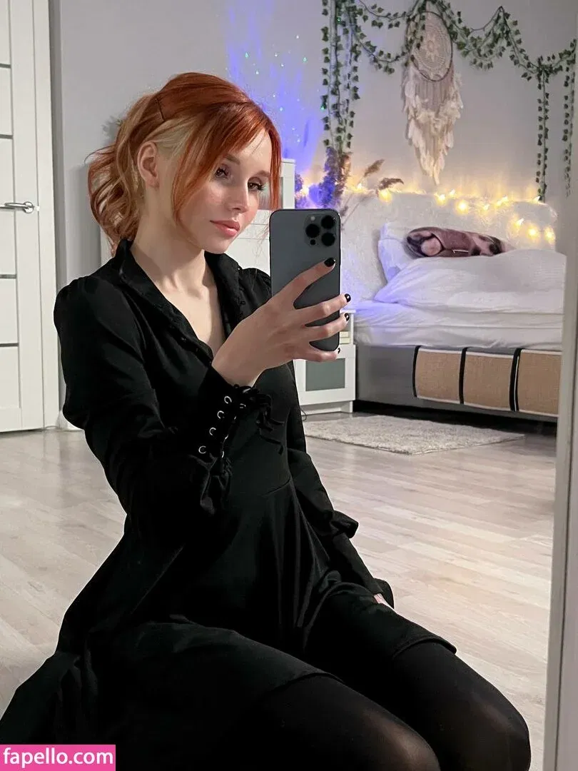 smorodinova Onlyfans Photo Gallery 