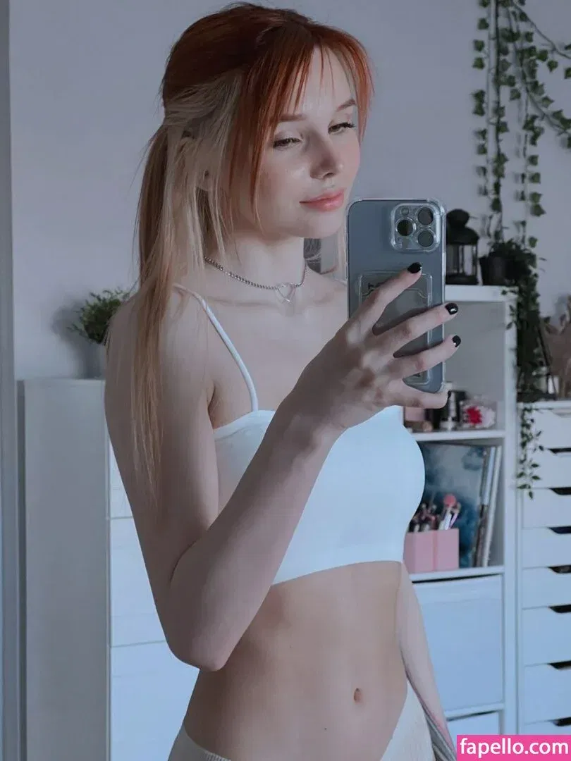 smorodinova Onlyfans Photo Gallery 