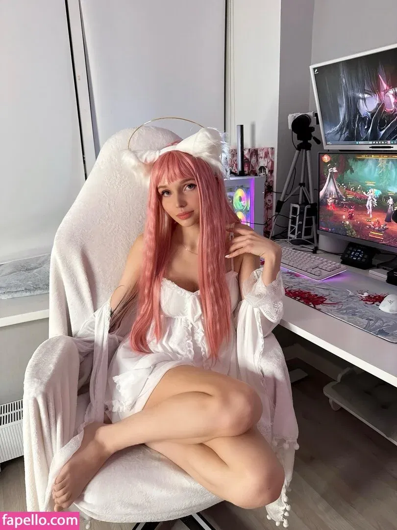 smorodinova Onlyfans Photo Gallery 