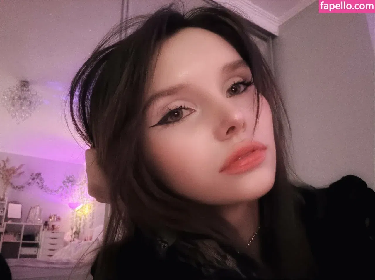 smorodinova Onlyfans Photo Gallery 