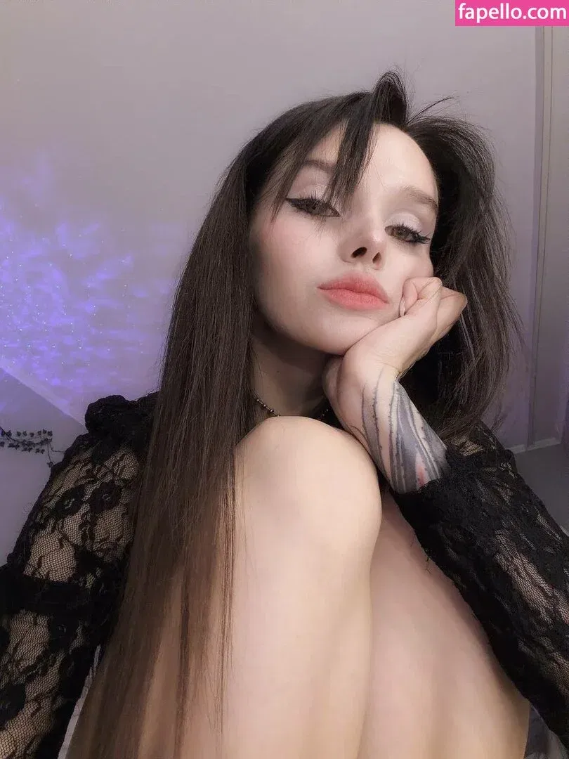 smorodinova Onlyfans Photo Gallery 