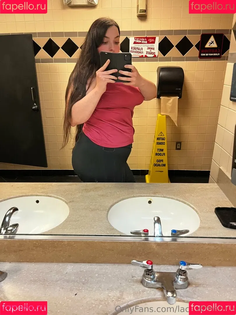 laceyfree / laceylanefree Onlyfans Photo Gallery 