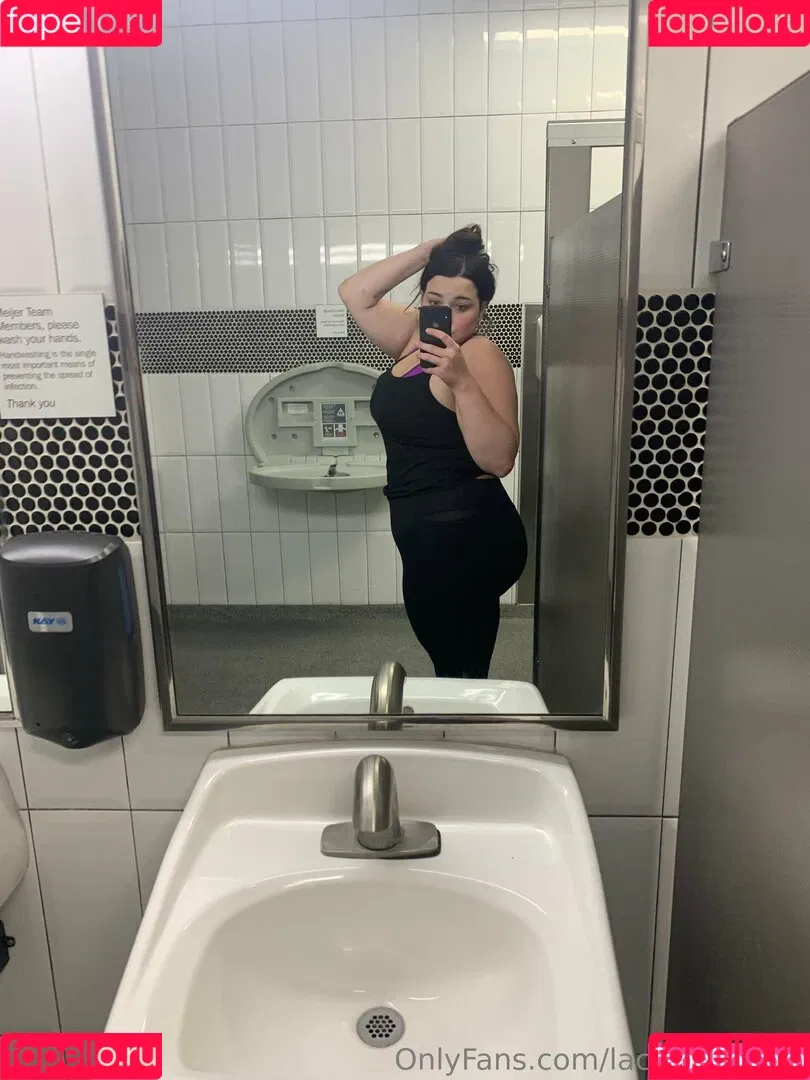 laceyfree / laceylanefree Onlyfans Photo Gallery 