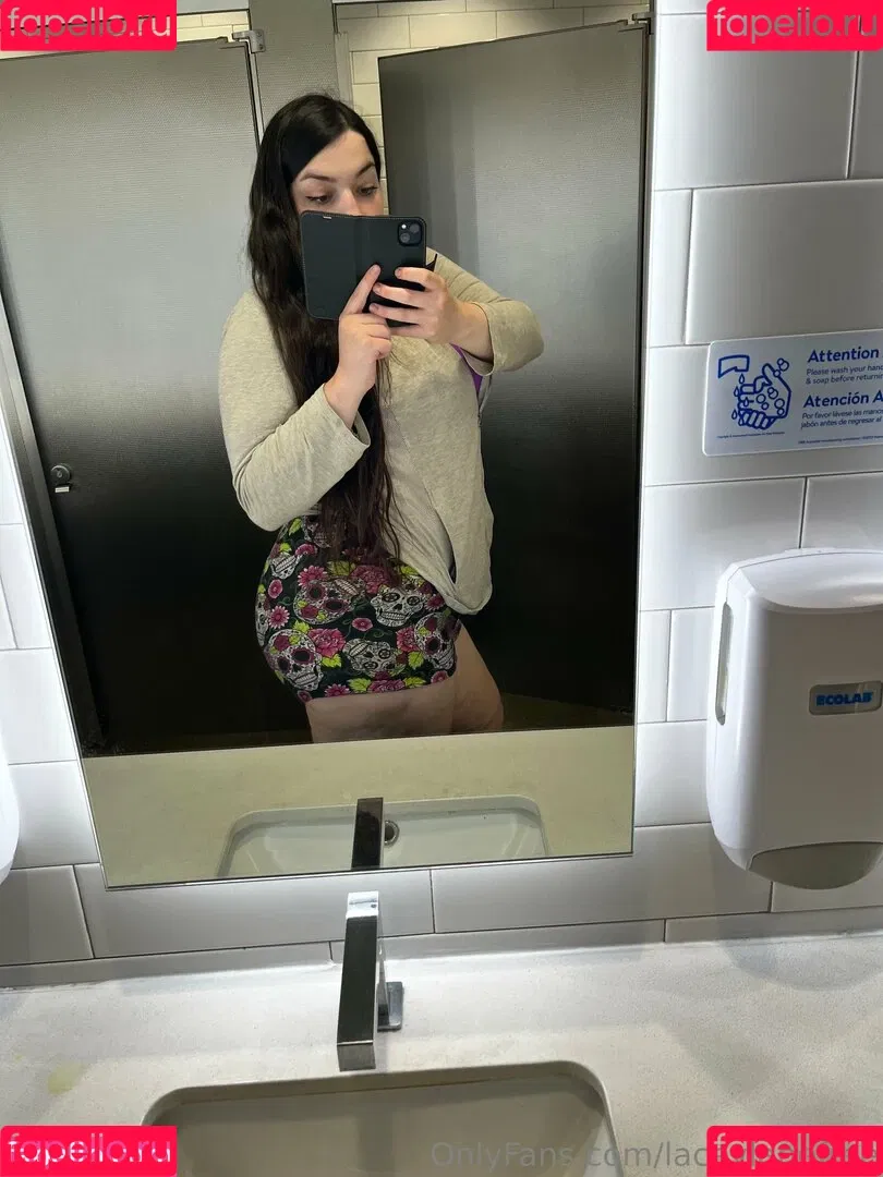 laceyfree / laceylanefree Onlyfans Photo Gallery 