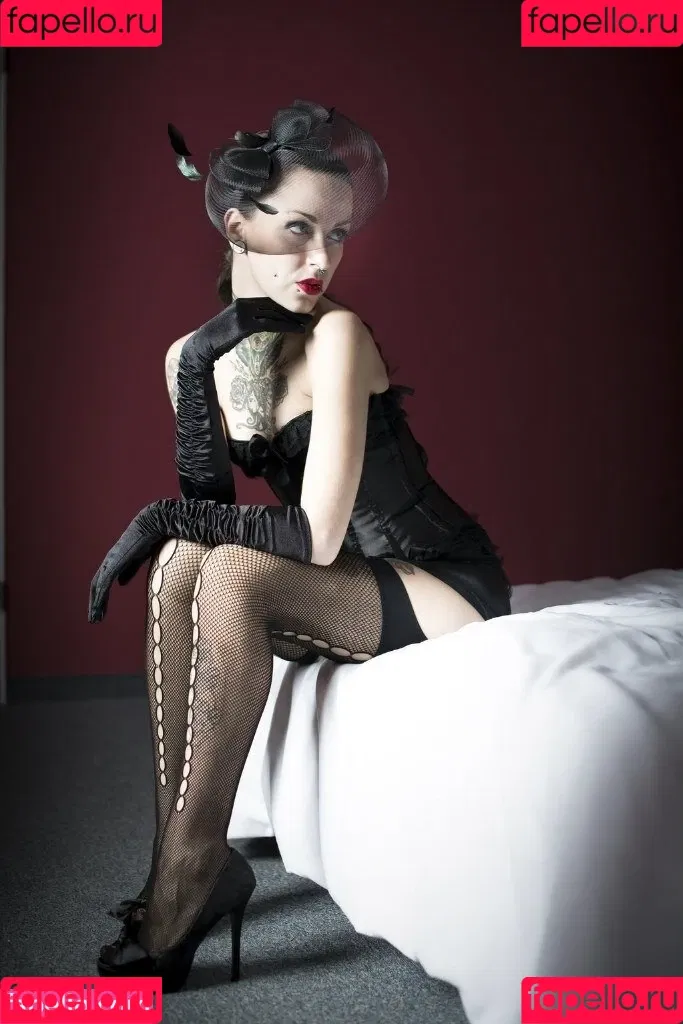 Sina Minou / sinaminou Onlyfans Photo Gallery 