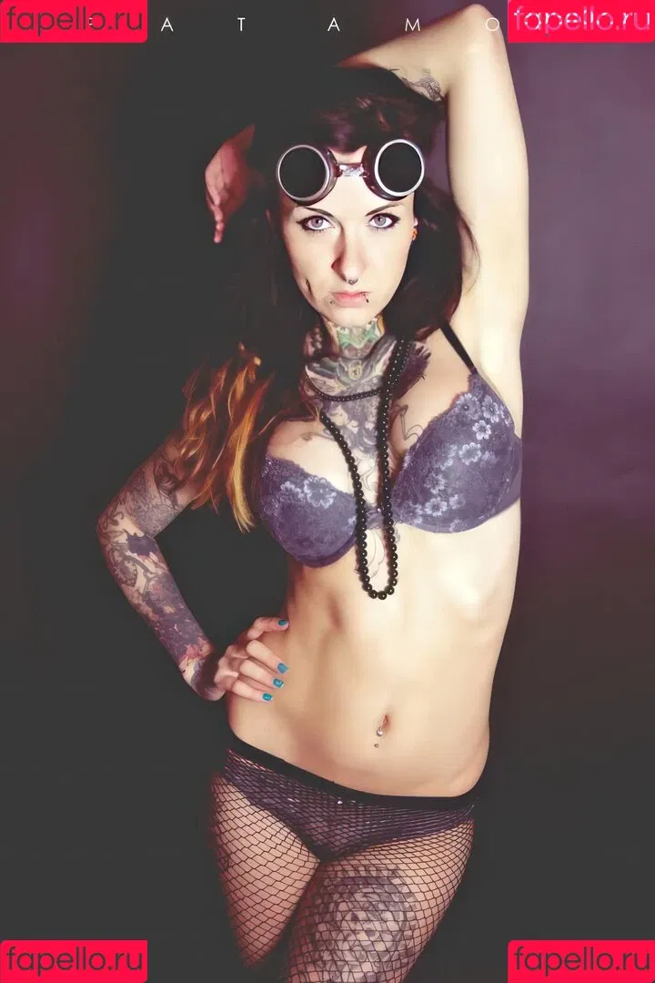 Sina Minou / sinaminou Onlyfans Photo Gallery 