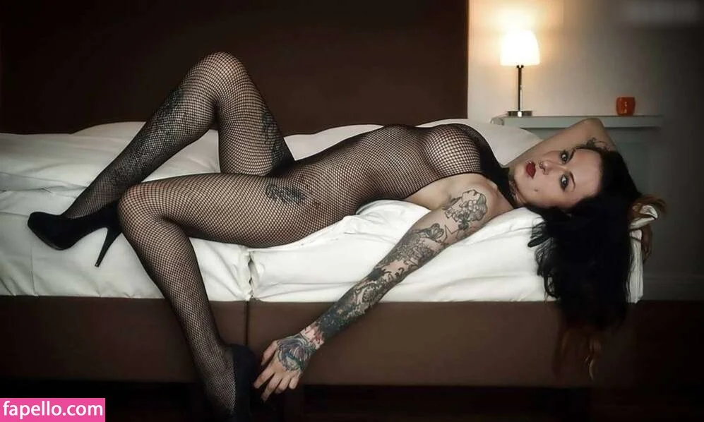 Sina Minou / sinaminou Onlyfans Photo Gallery 