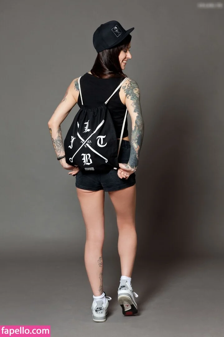 Sina Minou / sinaminou Onlyfans Photo Gallery 