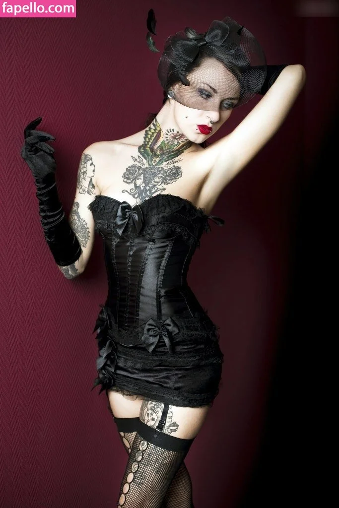 Sina Minou / sinaminou Onlyfans Photo Gallery 