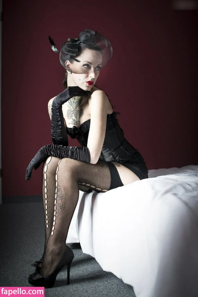 Sina Minou / sinaminou Onlyfans Photo Gallery 