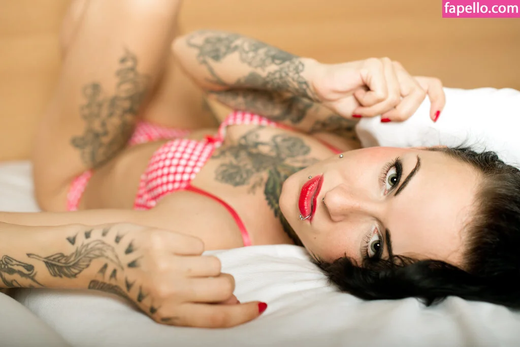 Sina Minou / sinaminou Onlyfans Photo Gallery 