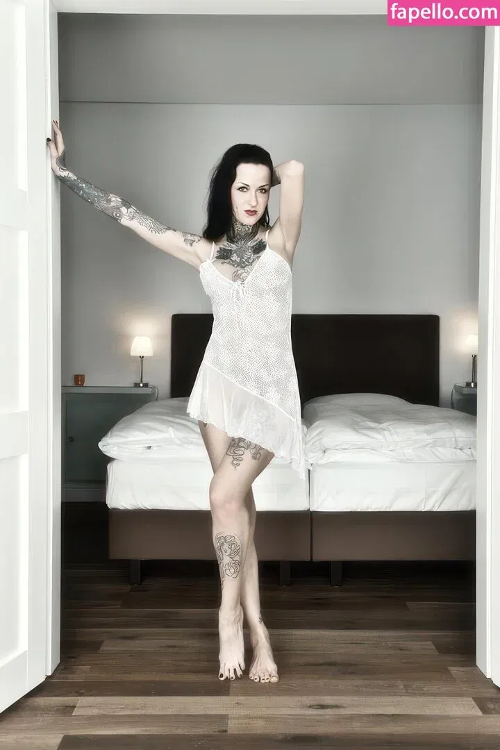 Sina Minou / sinaminou Onlyfans Photo Gallery 