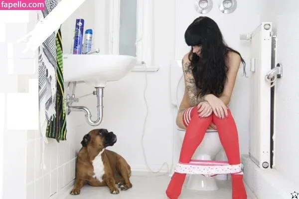 Sina Minou / sinaminou Onlyfans Photo Gallery 