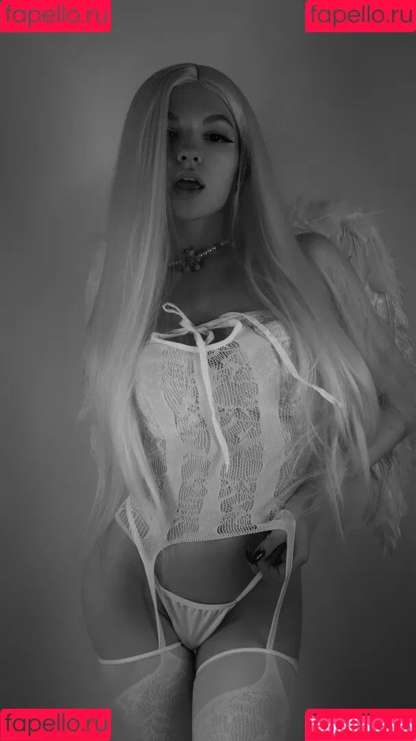 SOLYASMR / Soly ASMR / soly.asmr / solyyy.asmr Onlyfans Photo Gallery 