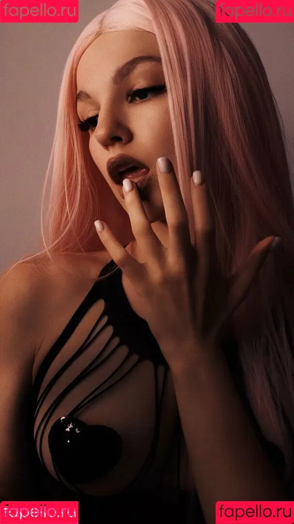 SOLYASMR / Soly ASMR / soly.asmr / solyyy.asmr Onlyfans Photo Gallery 