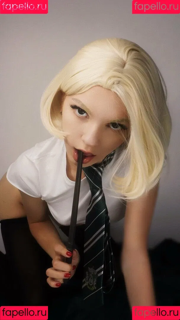 SOLYASMR / Soly ASMR / soly.asmr / solyyy.asmr Onlyfans Photo Gallery 