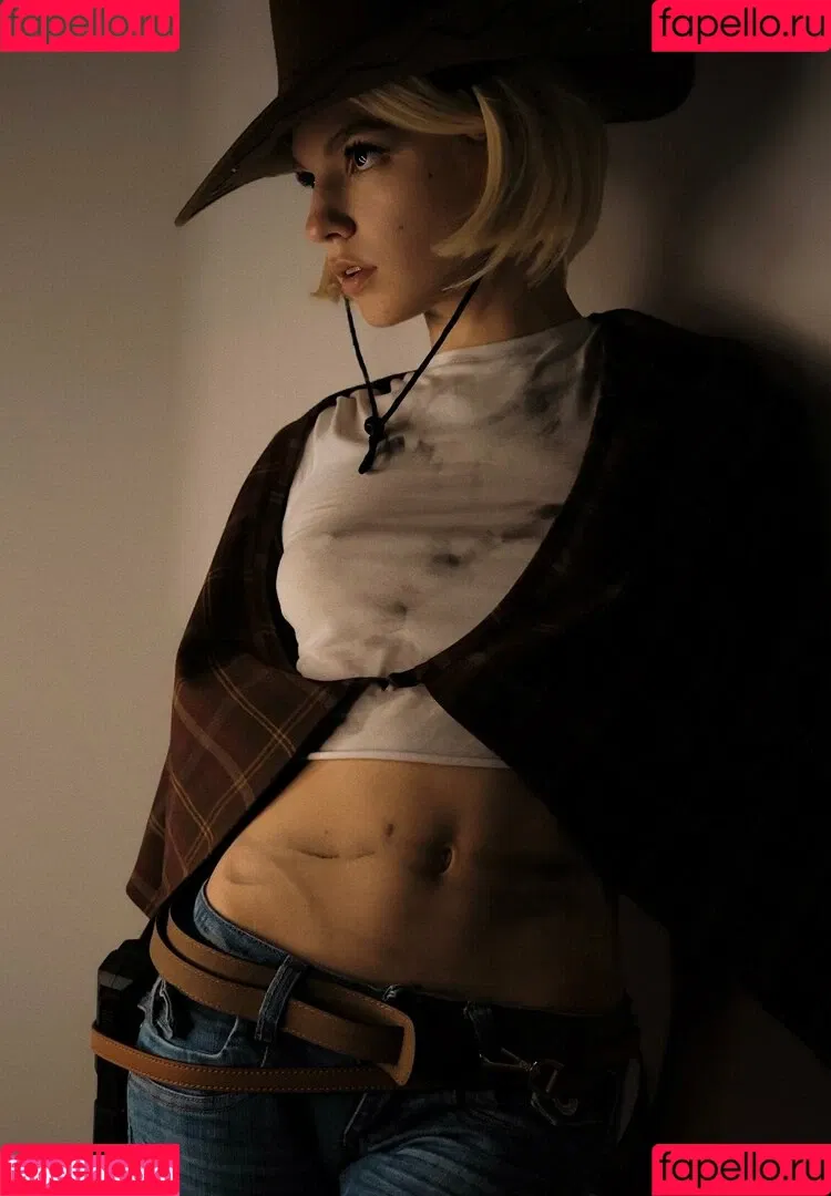 SOLYASMR / Soly ASMR / soly.asmr / solyyy.asmr Onlyfans Photo Gallery 