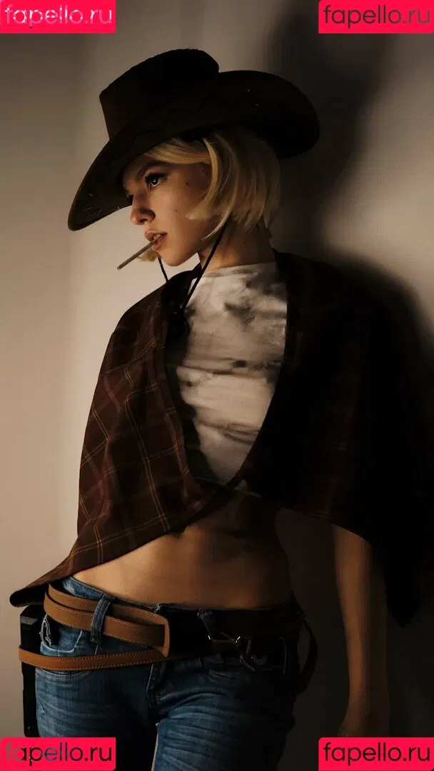 SOLYASMR / Soly ASMR / soly.asmr / solyyy.asmr Onlyfans Photo Gallery 