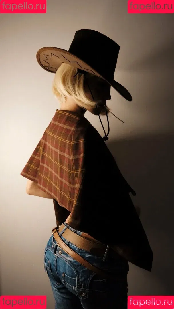 SOLYASMR / Soly ASMR / soly.asmr / solyyy.asmr Onlyfans Photo Gallery 