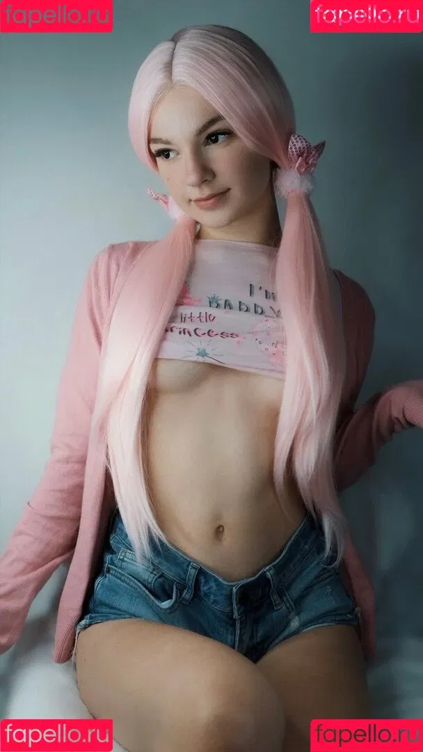 SOLYASMR / Soly ASMR / soly.asmr / solyyy.asmr Onlyfans Photo Gallery 