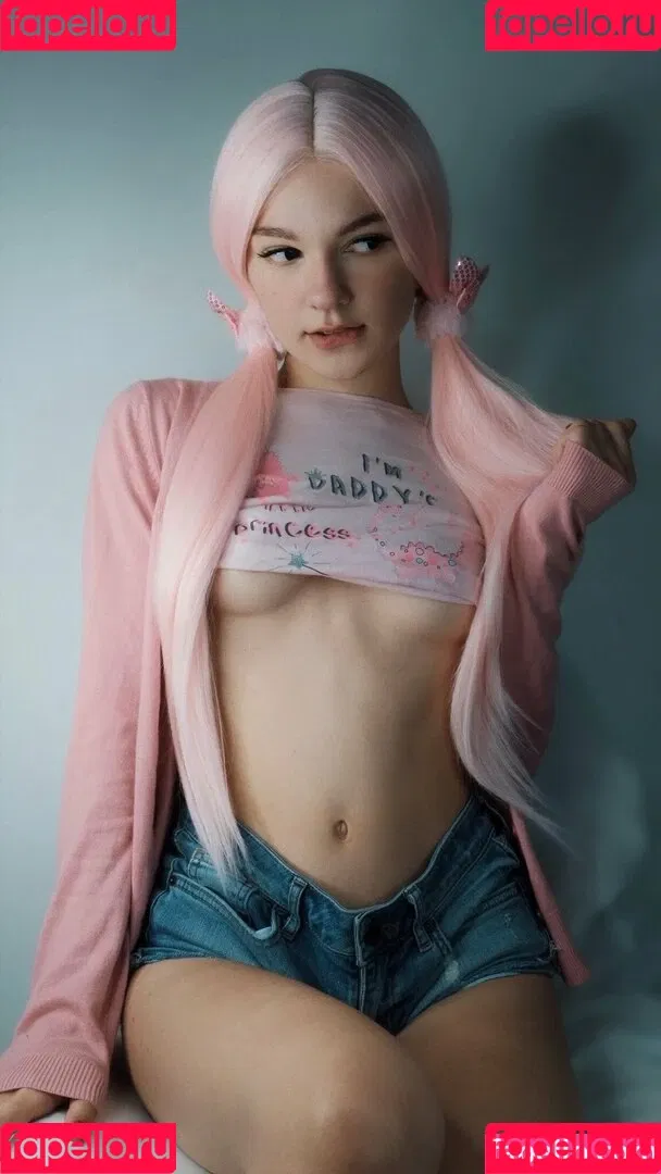 SOLYASMR / Soly ASMR / soly.asmr / solyyy.asmr Onlyfans Photo Gallery 