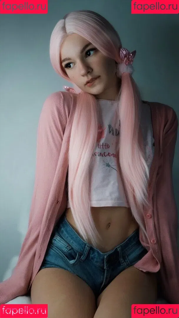 SOLYASMR / Soly ASMR / soly.asmr / solyyy.asmr Onlyfans Photo Gallery 