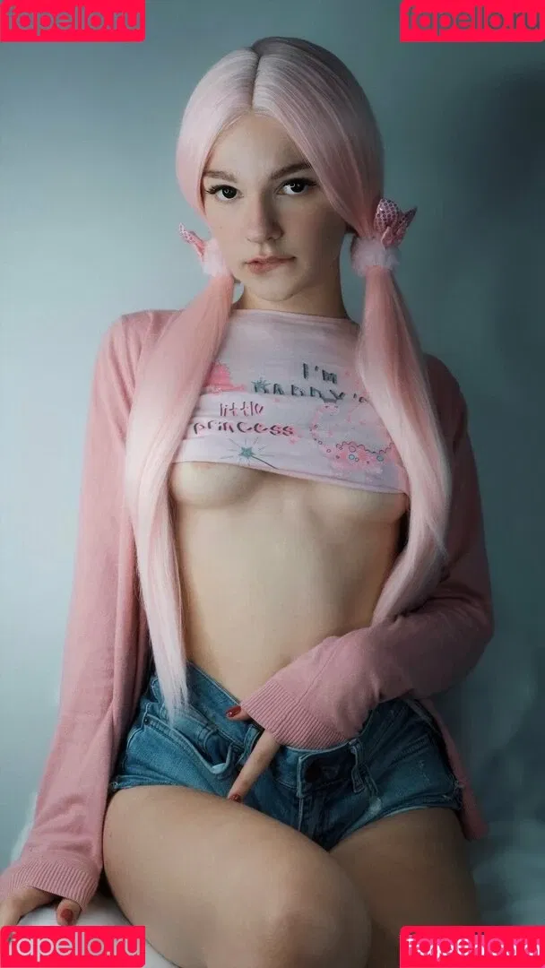 SOLYASMR / Soly ASMR / soly.asmr / solyyy.asmr Onlyfans Photo Gallery 