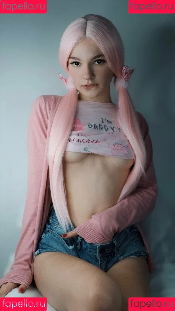 SOLYASMR / Soly ASMR / soly.asmr / solyyy.asmr Onlyfans Photo Gallery 