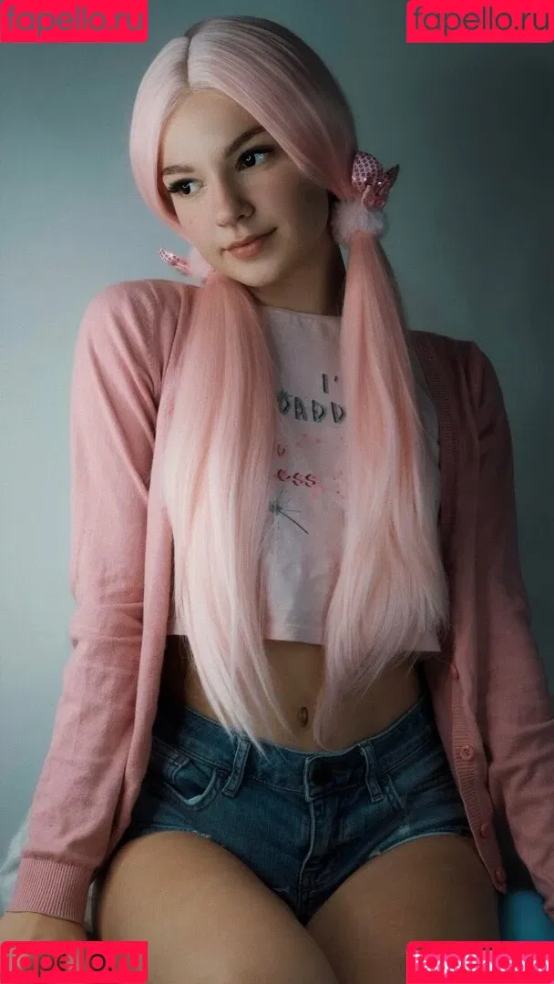 SOLYASMR / Soly ASMR / soly.asmr / solyyy.asmr Onlyfans Photo Gallery 