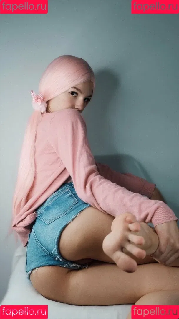 SOLYASMR / Soly ASMR / soly.asmr / solyyy.asmr Onlyfans Photo Gallery 