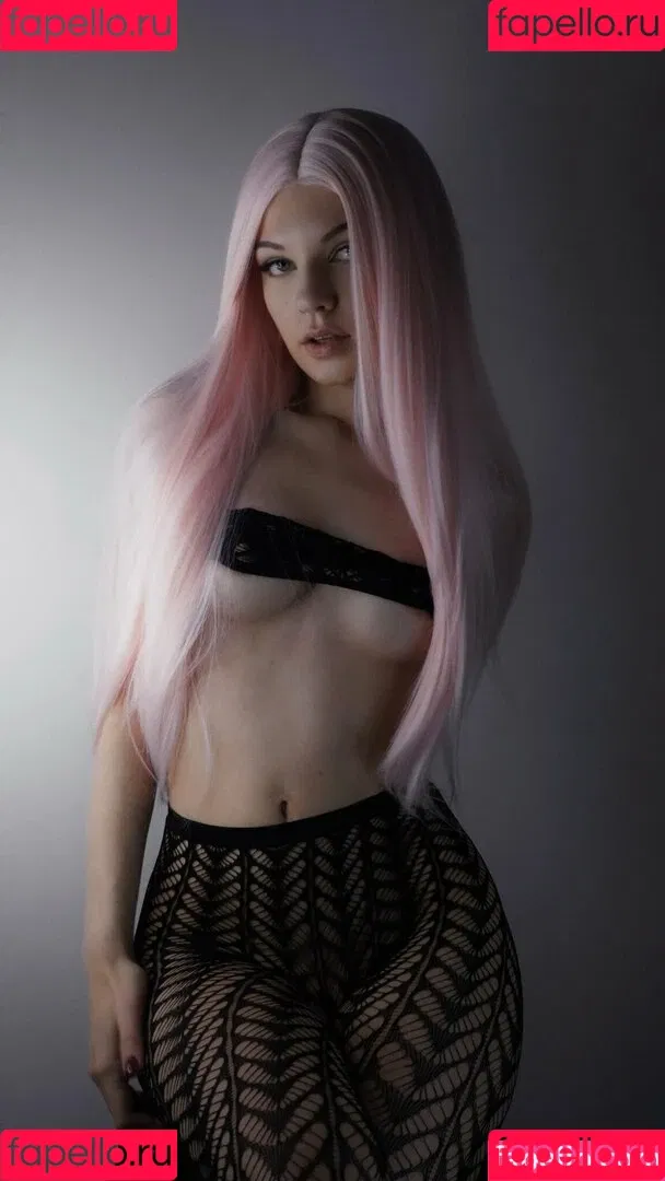 SOLYASMR / Soly ASMR / soly.asmr / solyyy.asmr Onlyfans Photo Gallery 